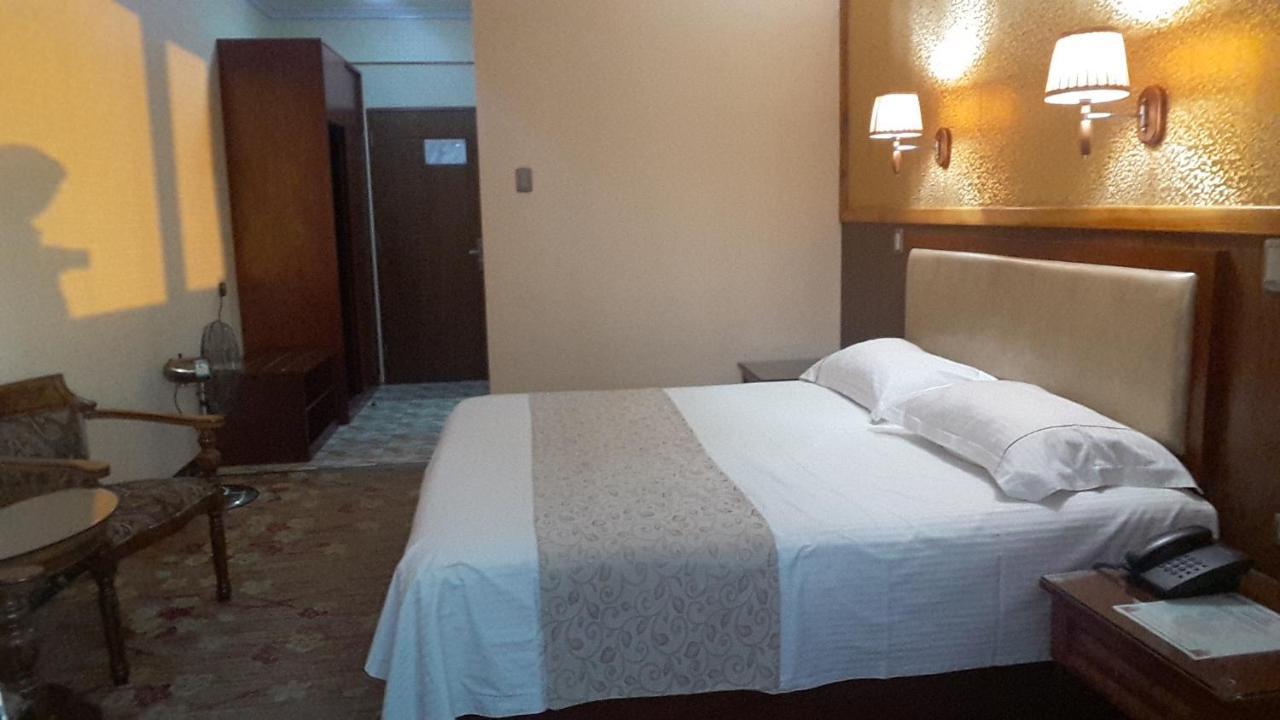 Hotel Pekin Iquique Bagian luar foto